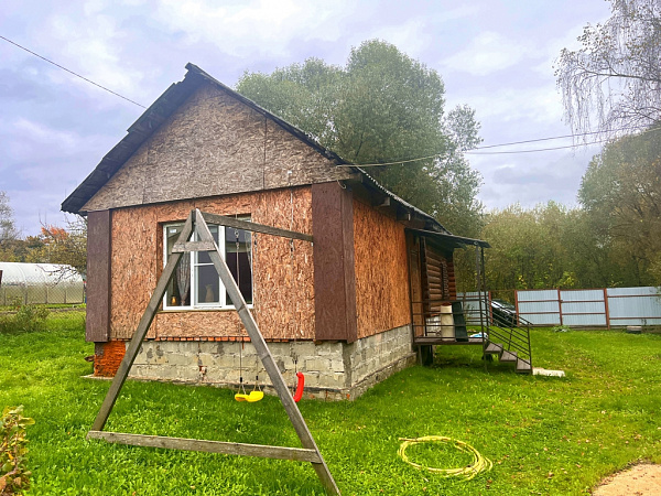 Дом в деревне Новая