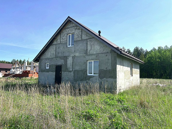 Дом в деревне Батраки