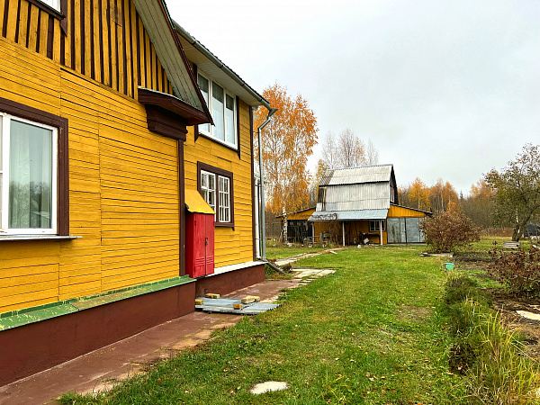 Дом в деревне Пожинская