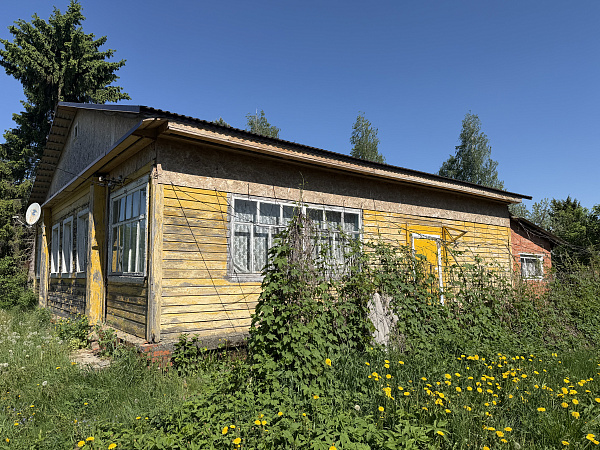 Дом в деревне Знаменская